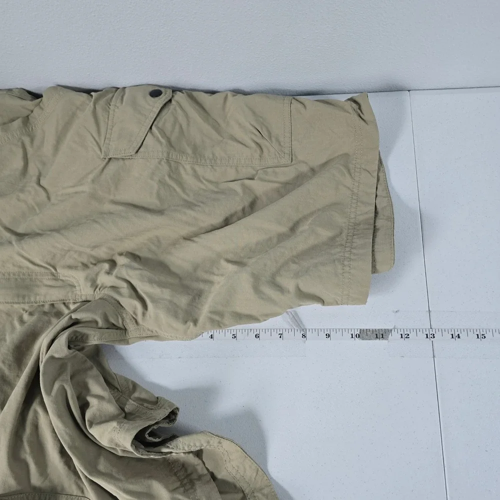 Duluth Trading Co Mens Khaki Tan Nylon Ripstop Cargo Shorts 18262 Size 46 11in